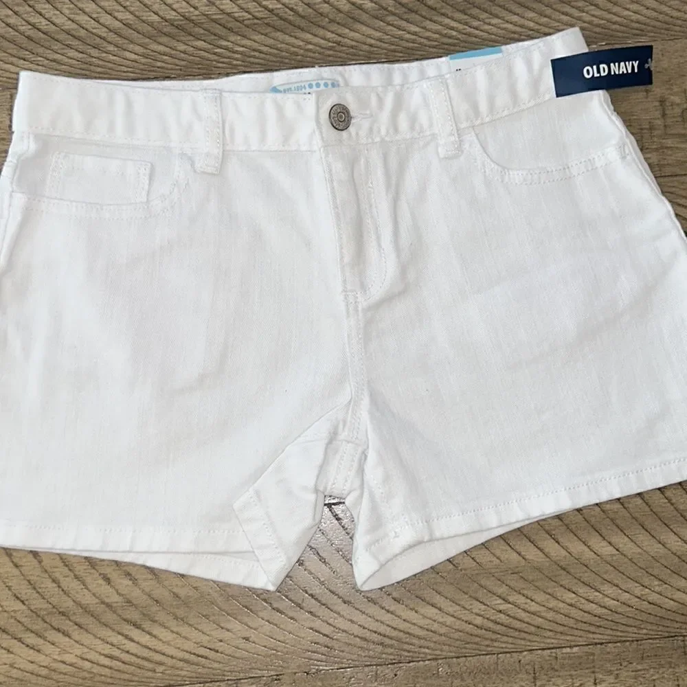 🐚 Shell 🐚 White Cabana 🏖️ Shorts 🩳 Hit the 🏝️✈️🚢 5 Pockets for Gear ⚙️